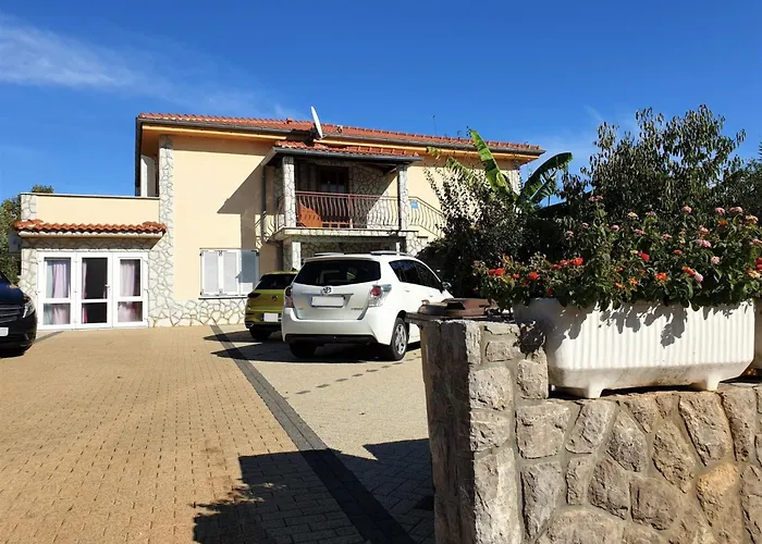 Nevenka By Interhome *