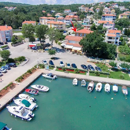 Nevenka By Interhome