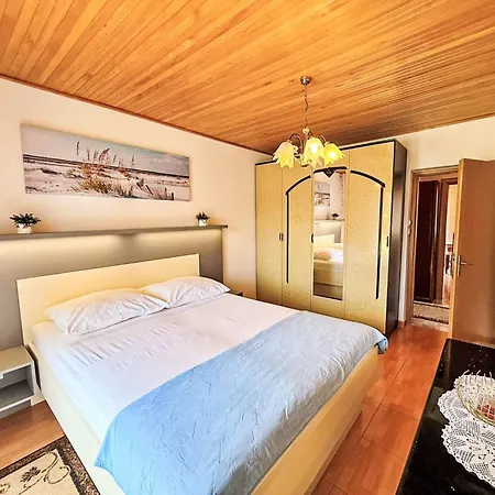 Nevenka By Interhome Apartment Šilo