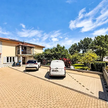 Nevenka By Interhome Apartment Šilo